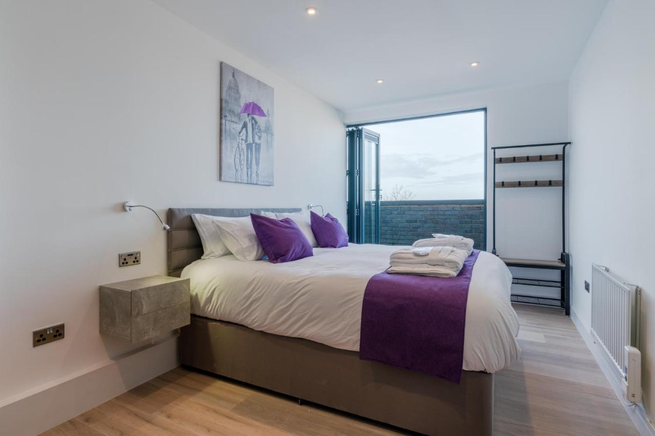Central Penthouse With Hot Tub & Views 22 Τσέλτενχαμ Εξωτερικό φωτογραφία