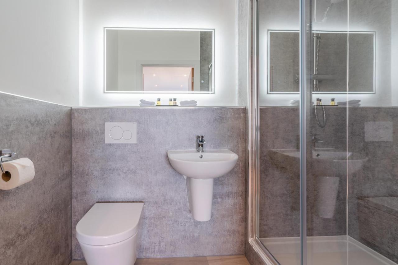 Central Penthouse With Hot Tub & Views 22 Τσέλτενχαμ Εξωτερικό φωτογραφία