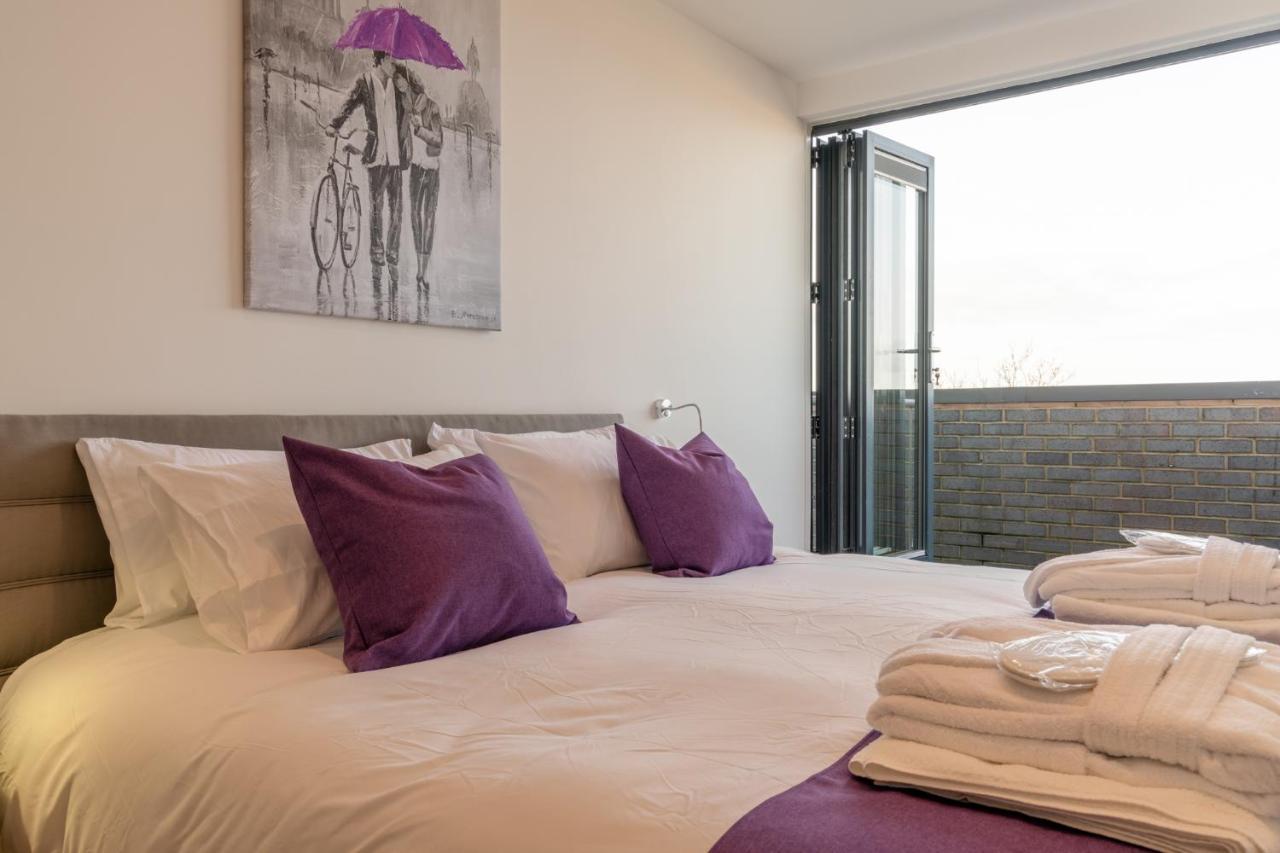 Central Penthouse With Hot Tub & Views 22 Τσέλτενχαμ Εξωτερικό φωτογραφία