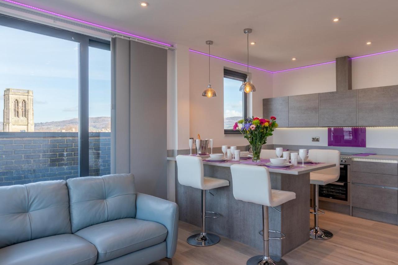 Central Penthouse With Hot Tub & Views 22 Τσέλτενχαμ Εξωτερικό φωτογραφία