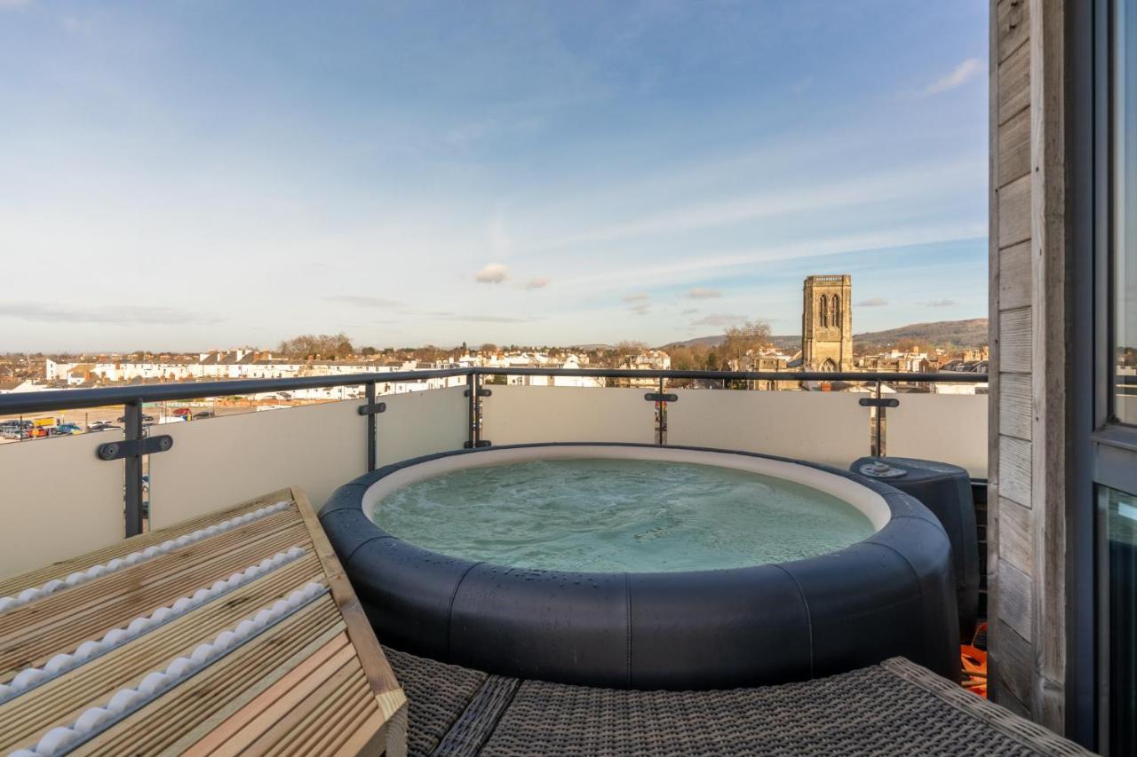 Central Penthouse With Hot Tub & Views 22 Τσέλτενχαμ Εξωτερικό φωτογραφία